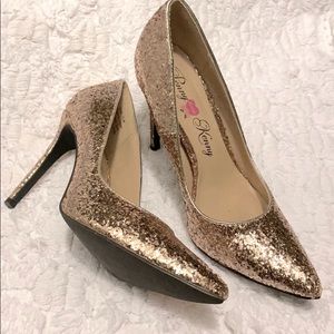 Penny loves Kenny Gold glitter pumps